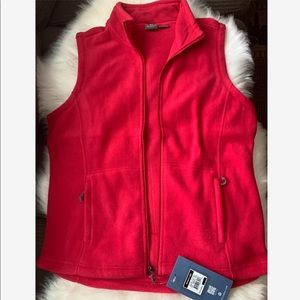 NWT White Sierra Red Fleece Vest